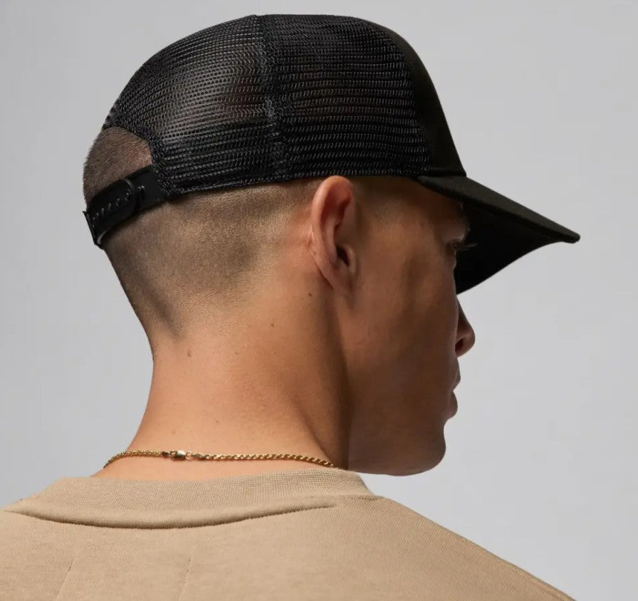 Jordan CAPPELLO CON VISIERA RETINATO White